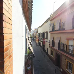 https://apartamento-en-el-corazn-de-triana.es-andalucia.com
